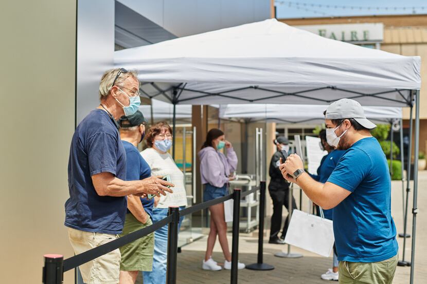 Several Apple stores reopened in Texas on Wednesday.