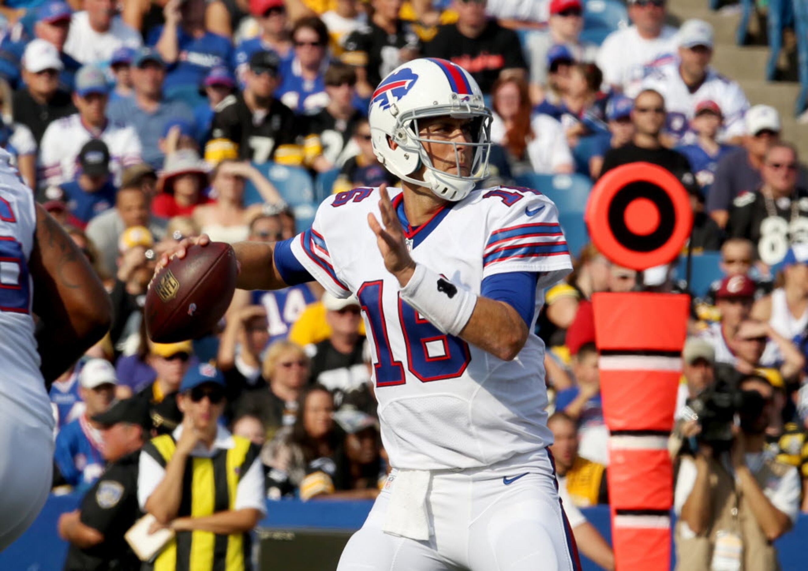 Taylor named Bills starting quarterback over Manuel, Cassel