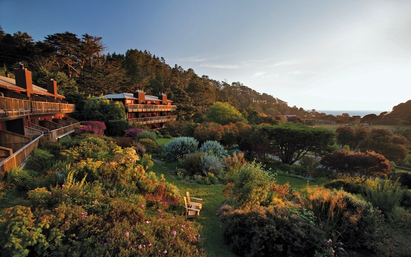 Sunset on the inn at Stanford Inn By the Sea 