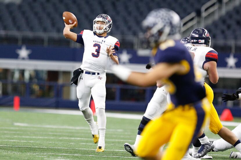 Ryan junior quarterback Spencer Sanders (3) passes the ball to a teammate at AT&T Stadium,...