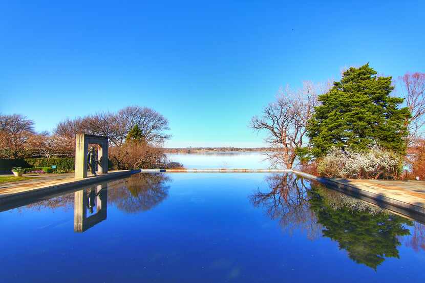 Reflection lake at Dallas Arboretum