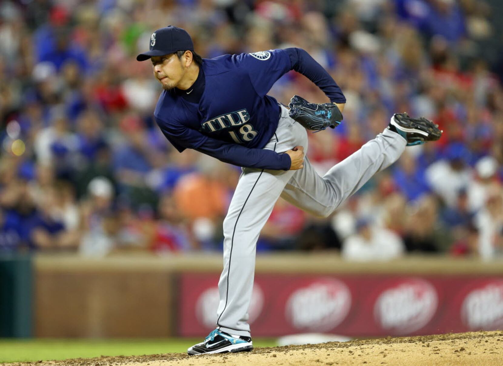 Rangers Hall of Famer Ian Kinsler to throw out first pitch ahead of ALCS  Game 3 vs. Astros