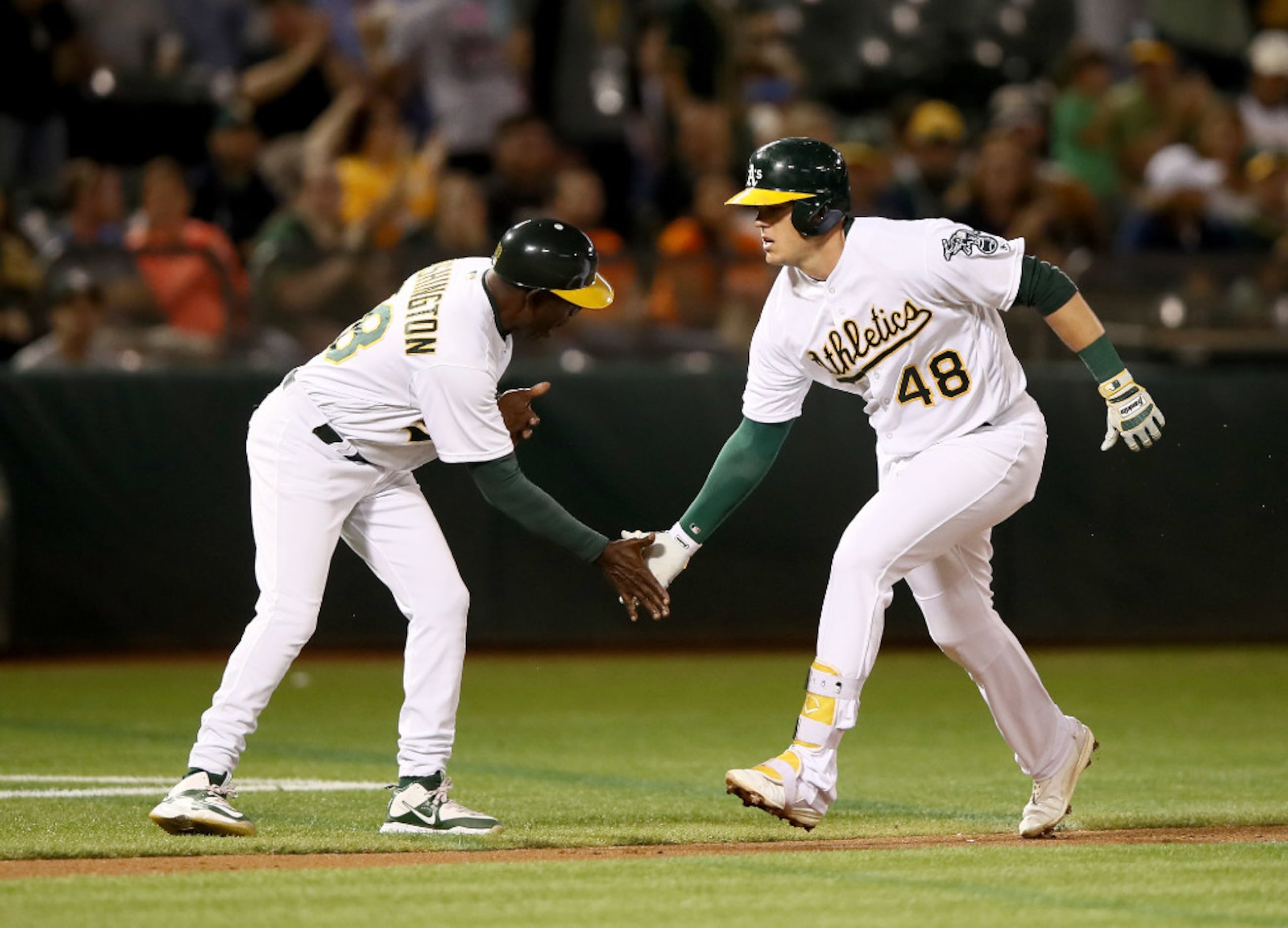 Texas connection for Braves Third Base Coach Ron Washington