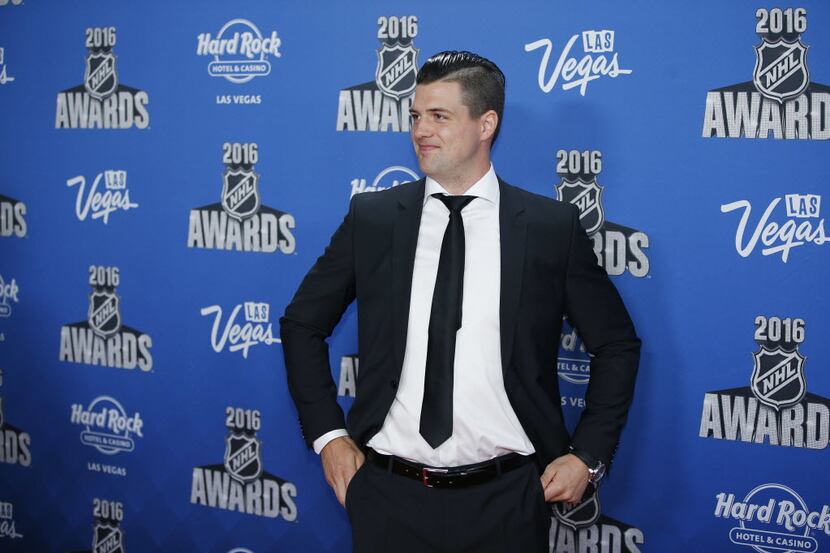Dallas Stars' Jamie Benn poses on the red carpet at the NHL Awards show, Wednesday, June 22,...