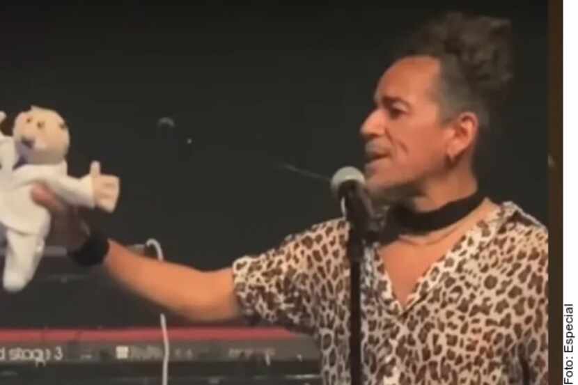 Rubén Albarrán, vocalista de Café Tacvba, destrozó un peluche del Doctor Simi que le...
