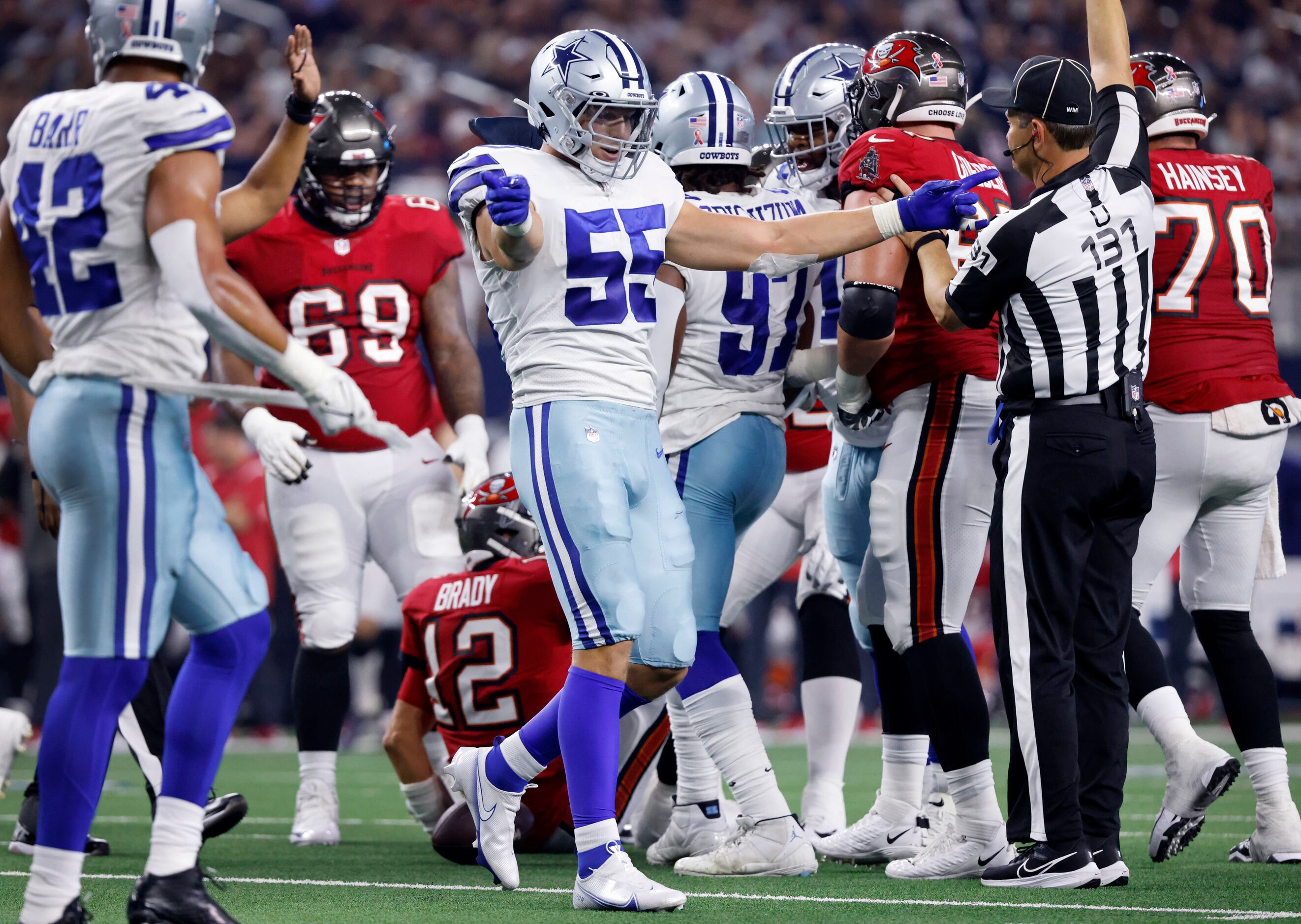 In a high-penalty performance, Cowboys defense fails to contain