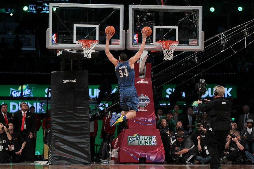 LOS ANGELES, CA - FEBRUARY 19: JaVale McGee #34 of the Washington Wizards dunks two balls on...