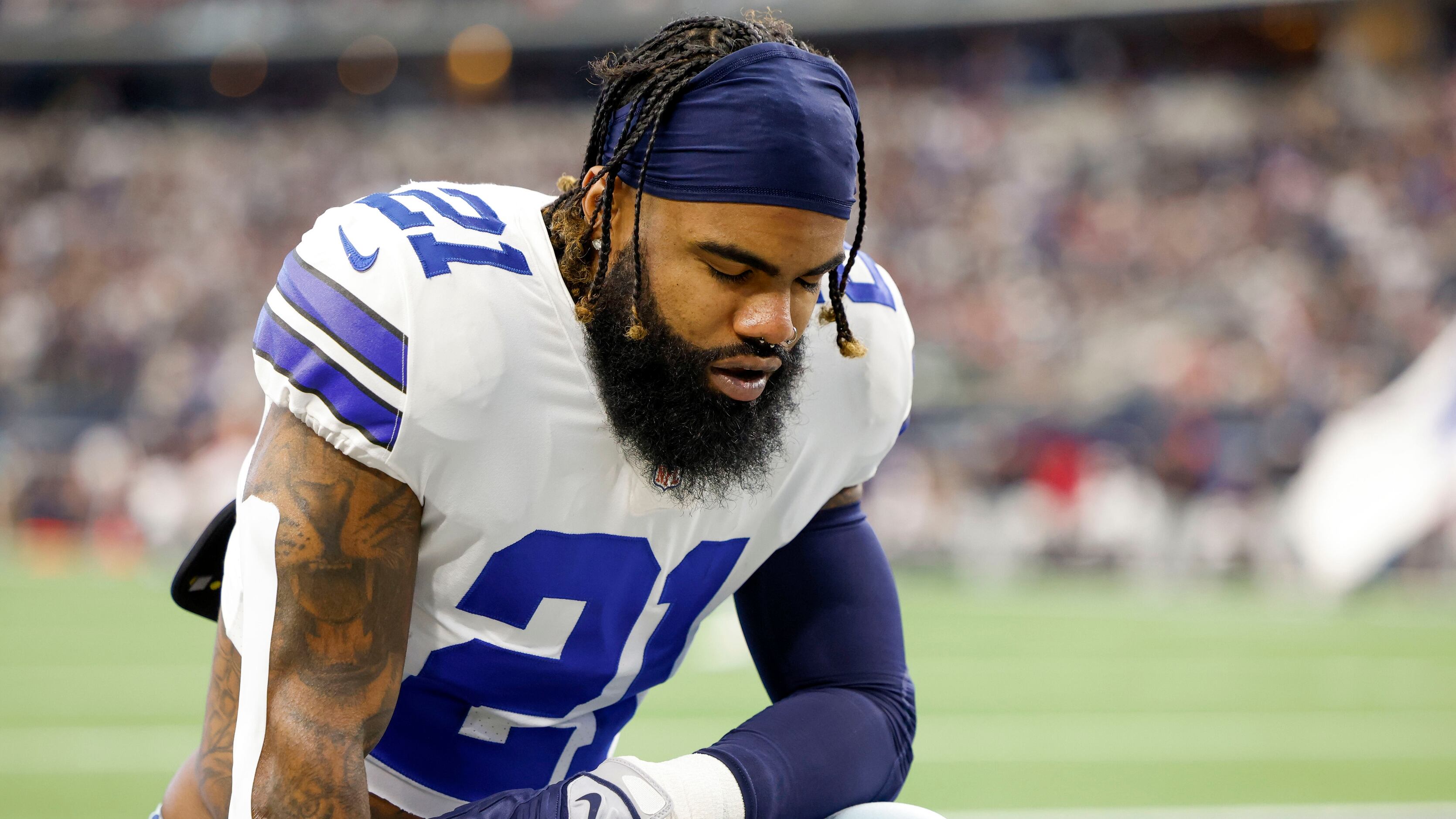 Elliott has revamped role in 4th playoff trip with Cowboys - The