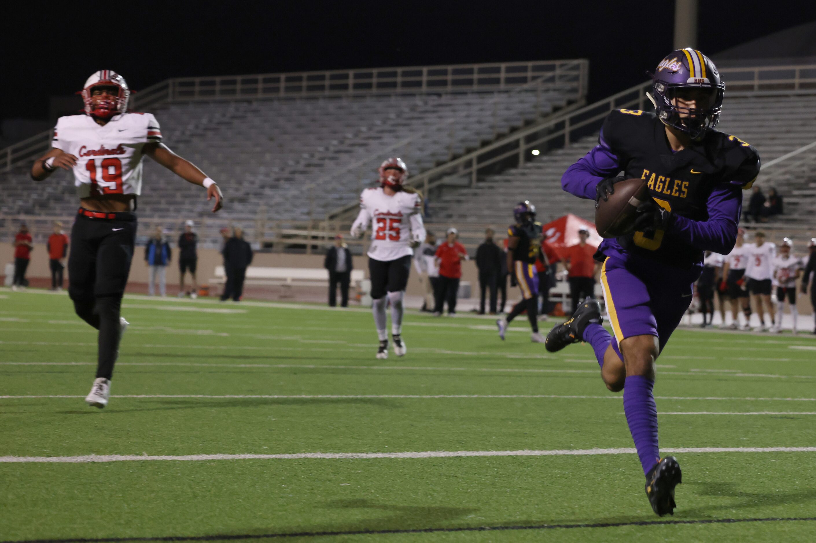 Richardson receiver Evan Tabora (3) races to the end zone for a receiving touchdown during...