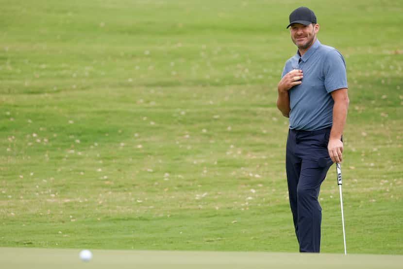 Tony Romo's busy day: Ex-Cowboys QB golfs with Donald Trump, takes in Mavs  playoffs