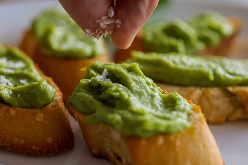 Crostini with Fava Bean Purée 