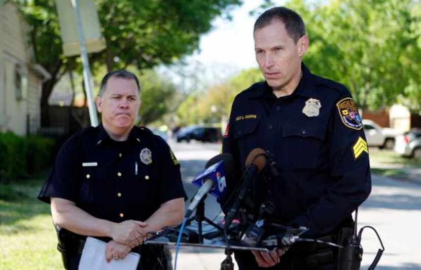 
Highland Park police Sgt. Lance Koppa (right), with Dallas police Lt. Max Geron, gave...