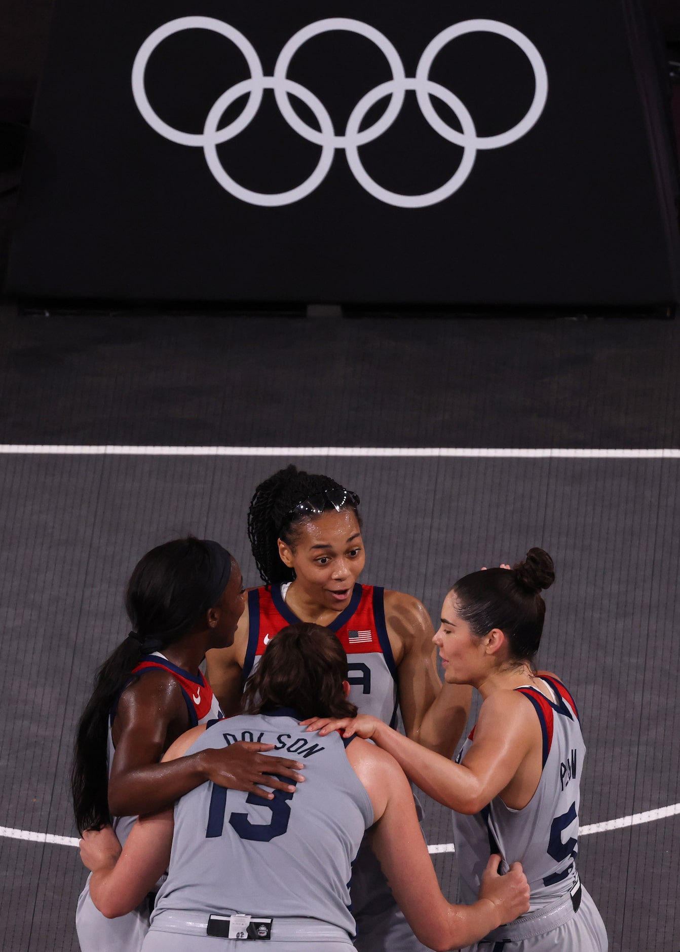 USA’s  Stefanie Dolson (13), Allisha Gray (15), Jacquelyn Young (8), and Kelsey Plum (5)...