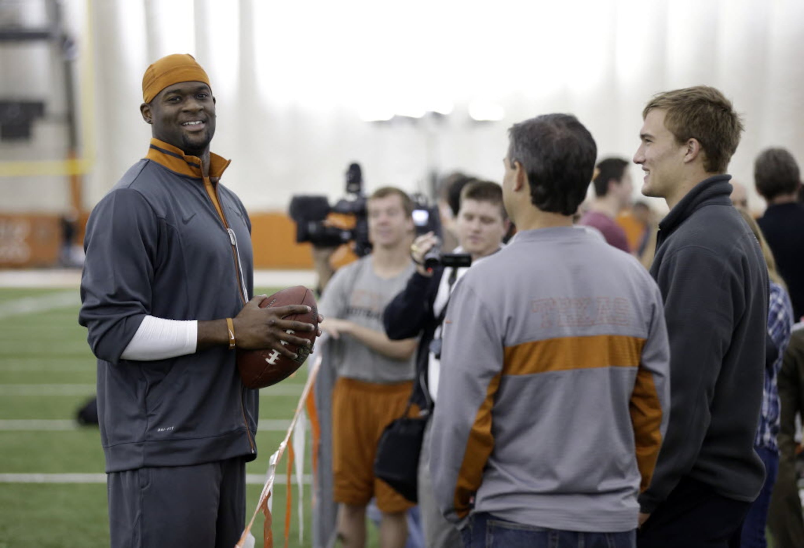 University Of Texas Qb Vince Young Sports Illustrated Cover by