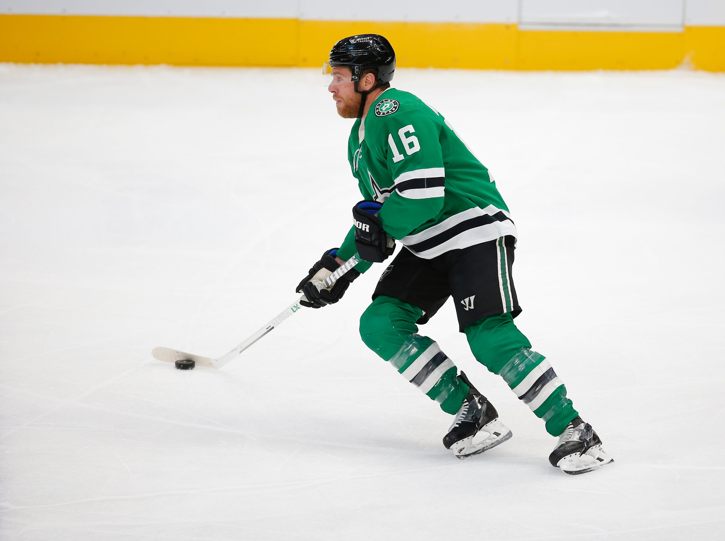 Dallas Stars forward Joe Pavelski (16) looks for room against the Colorado Avalanche defense...