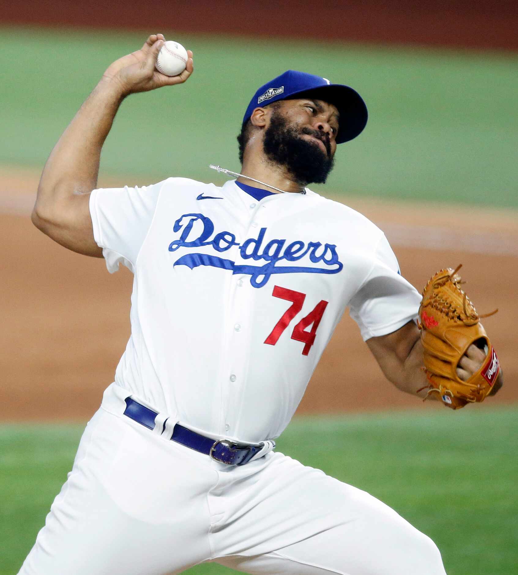 Los Angeles Dodgers relief pitcher Kenley Jansen (74) throws against the Atlanta Braves...