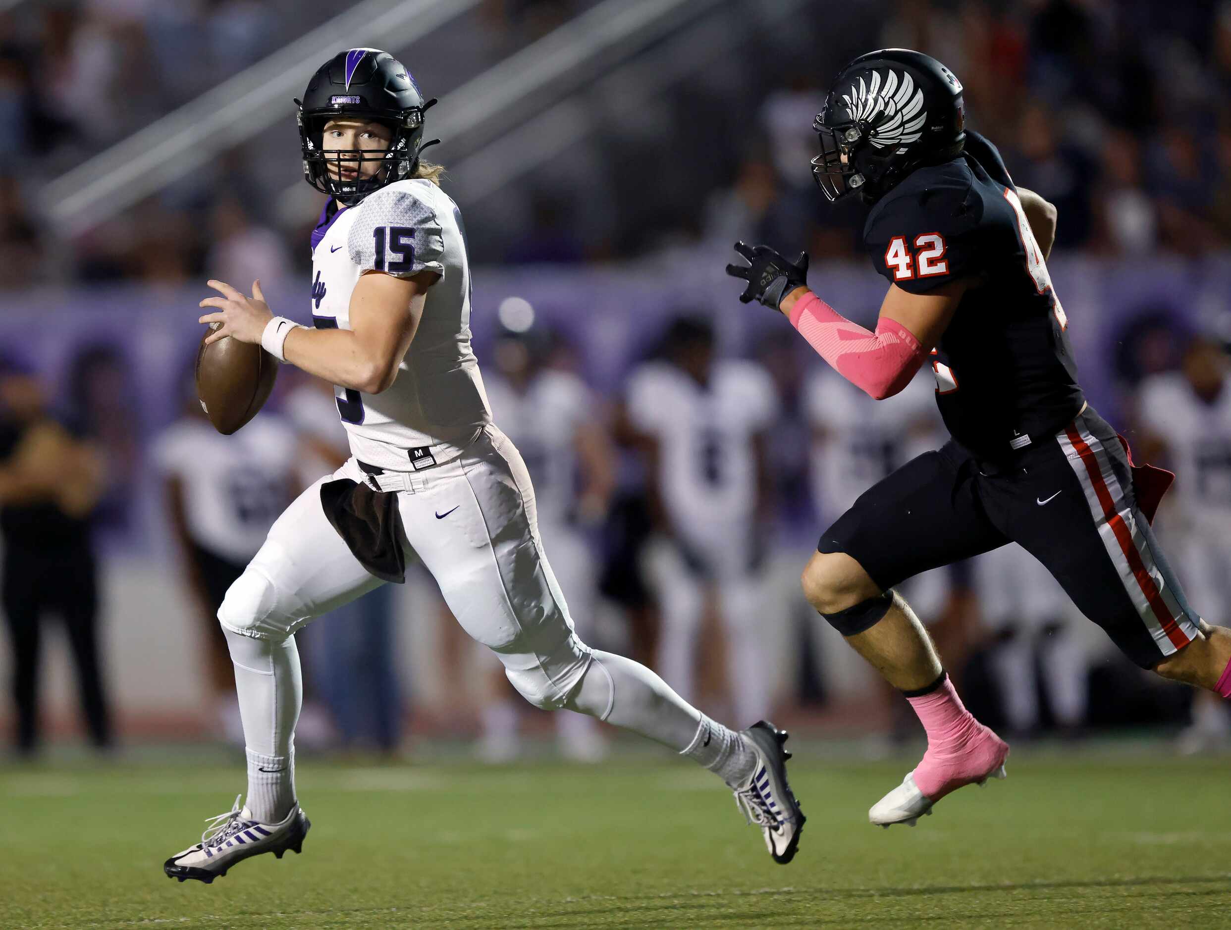  Frisco Independence quarterback Matteo Quattrin (15) rolls out looking for a receiver as he...