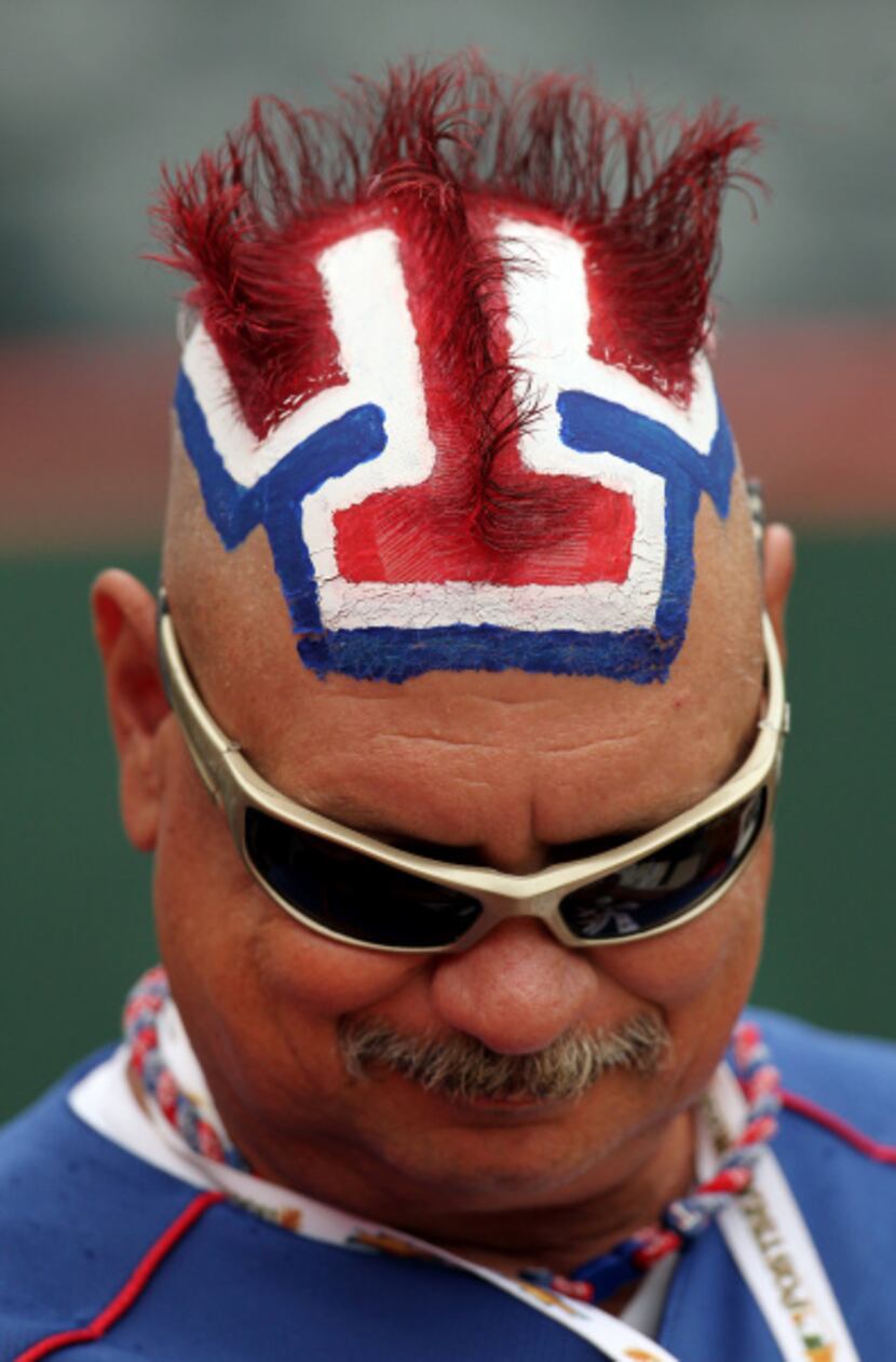 Bats come around after Martin Perez tosses gem for Texas Rangers