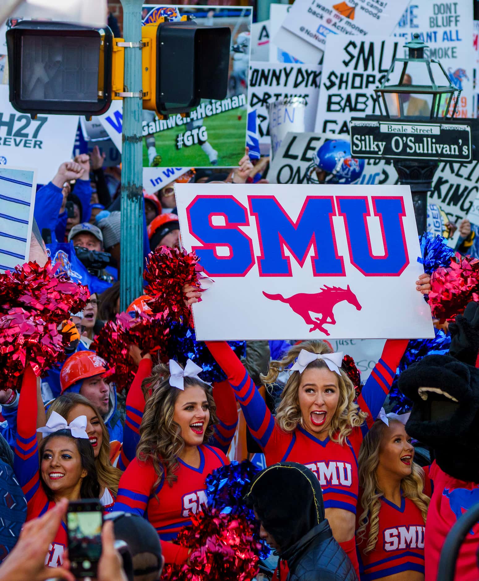 Fans and SMU cheerleaders fill Beale Street for ESPN College GameDay before an NCAA football...