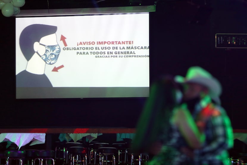 Las personas que visitaron la discoteca tienen que apegarse al reglamento de seguridad...