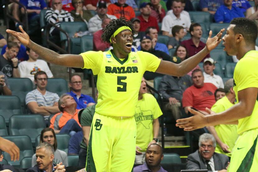Baylor Bears forward Johnathan Motley (5) reacts to an official's call in the second half...