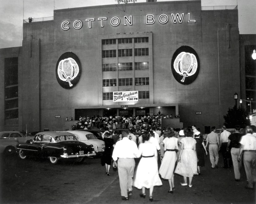 Attendees stream into the Cotton Bowl stadium to hear the Rev. Billy Graham in 1953. 