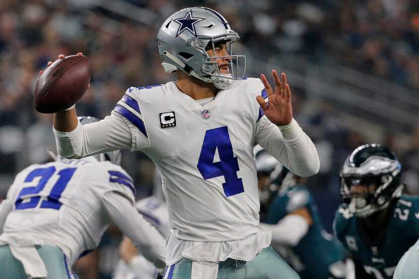Dallas Cowboys quarterback Dak Prescott (4) throws a pass during the Philadelphia Eagles vs....