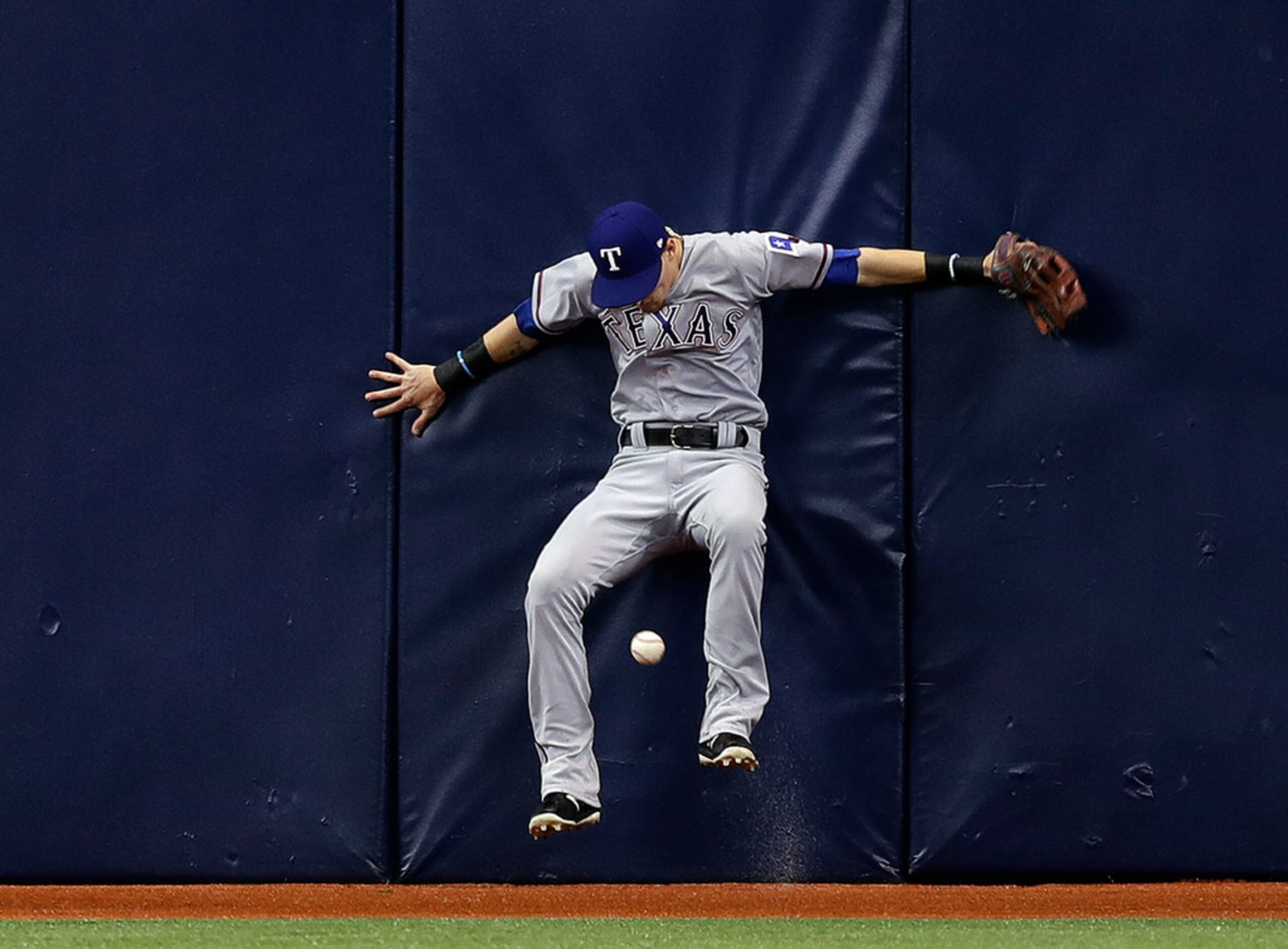 Rangers' ironman Marcus Semien and a pre-ALCS balancing act between family  and baseball