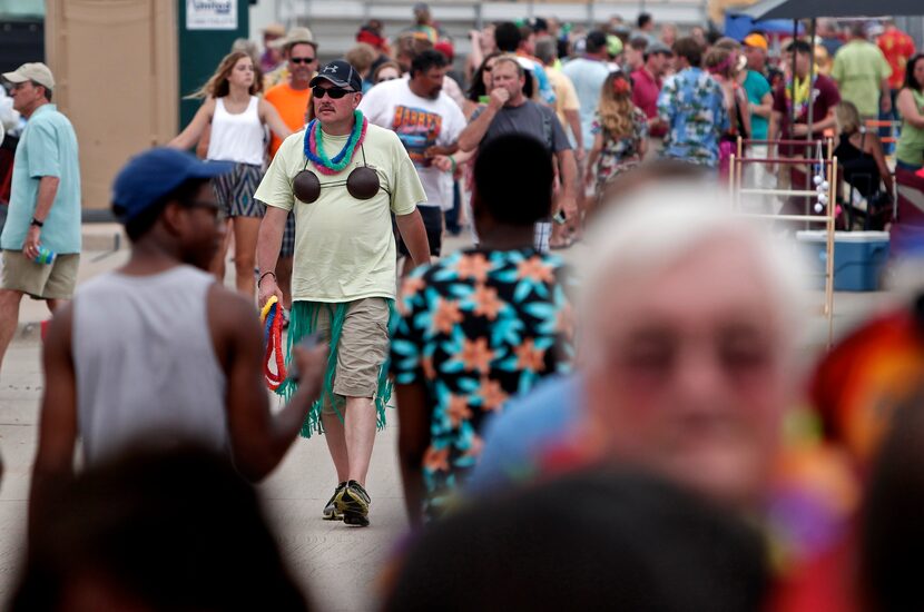 Kent Stagg sports a coconut bra like it ain't no thang at a Jimmy Buffett concert.