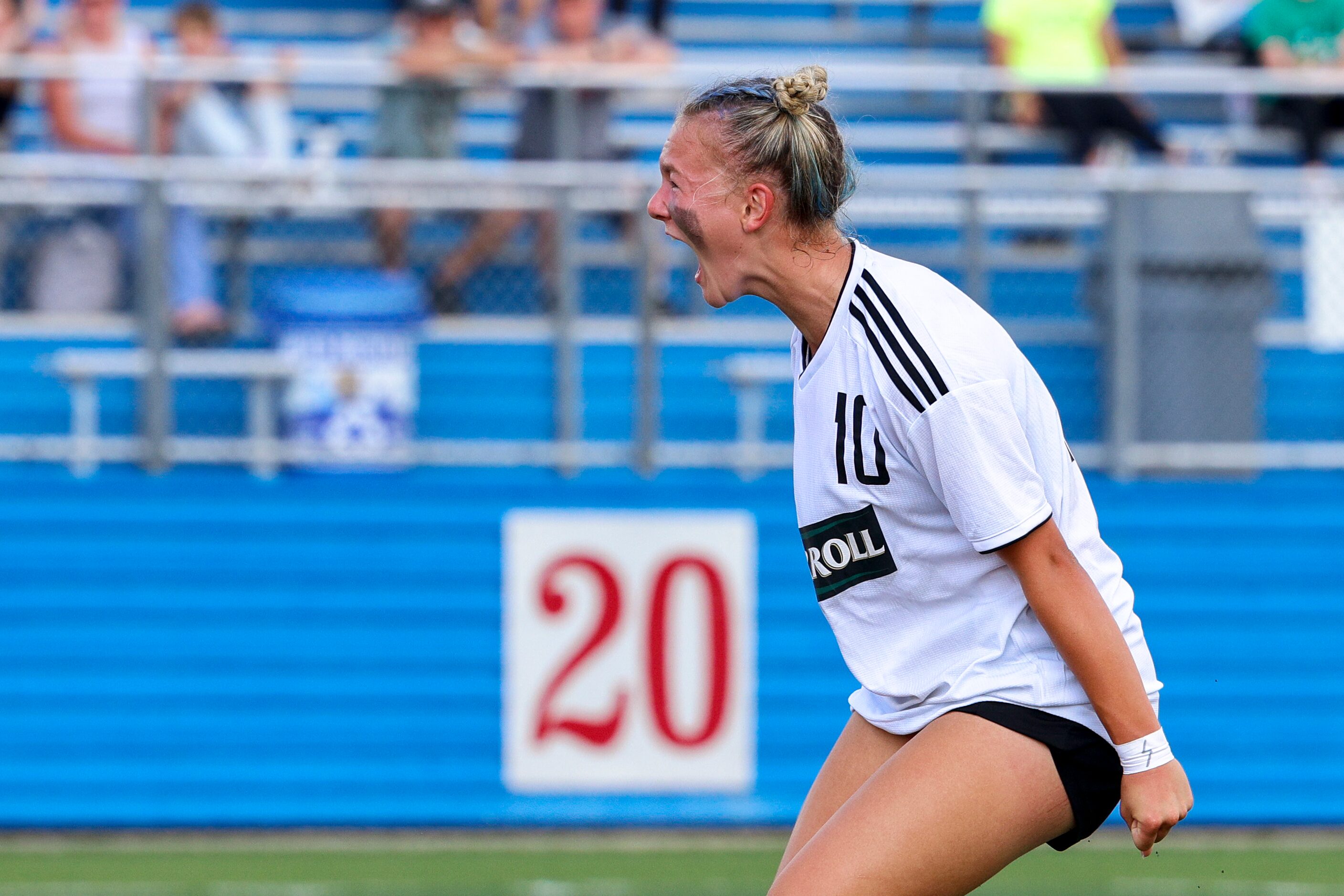 Southlake Carroll midfielder Kennedy Fuller (10) lets out a scream in celebration after...