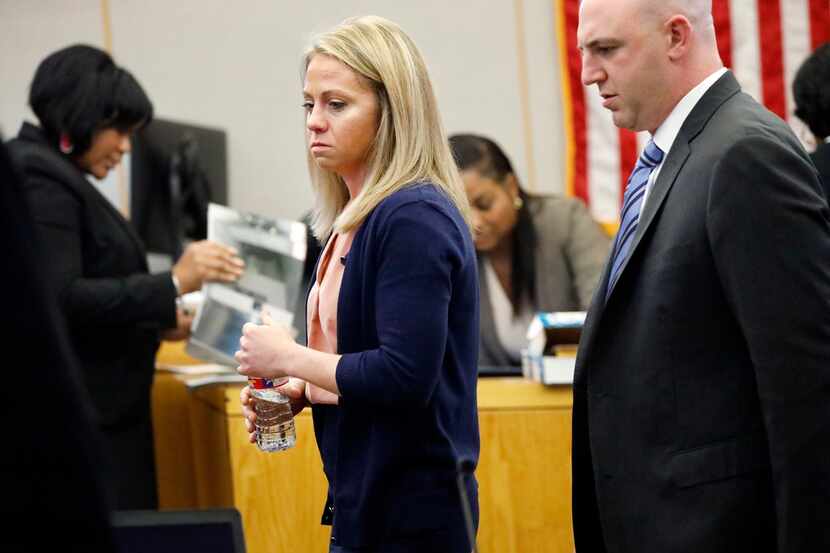 Amber Guyger durante el cuarto día del juicio por asesinato que se le sigue en el caso de la...