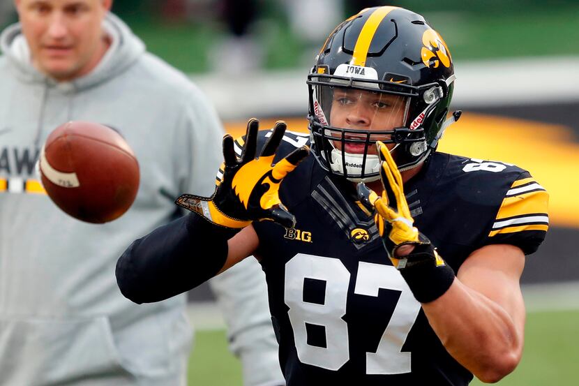 Iowa tight end Noah Fant catches a pass during a drill before the team's spring scrimmage on...