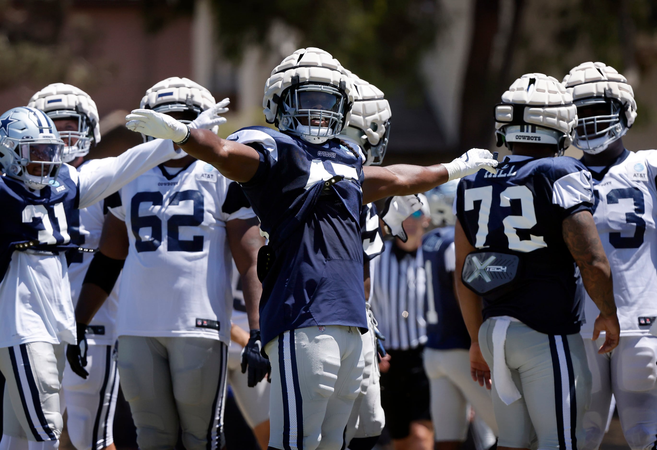 Dallas Cowboys workout former Texas linebacker Malik Jefferson - On3