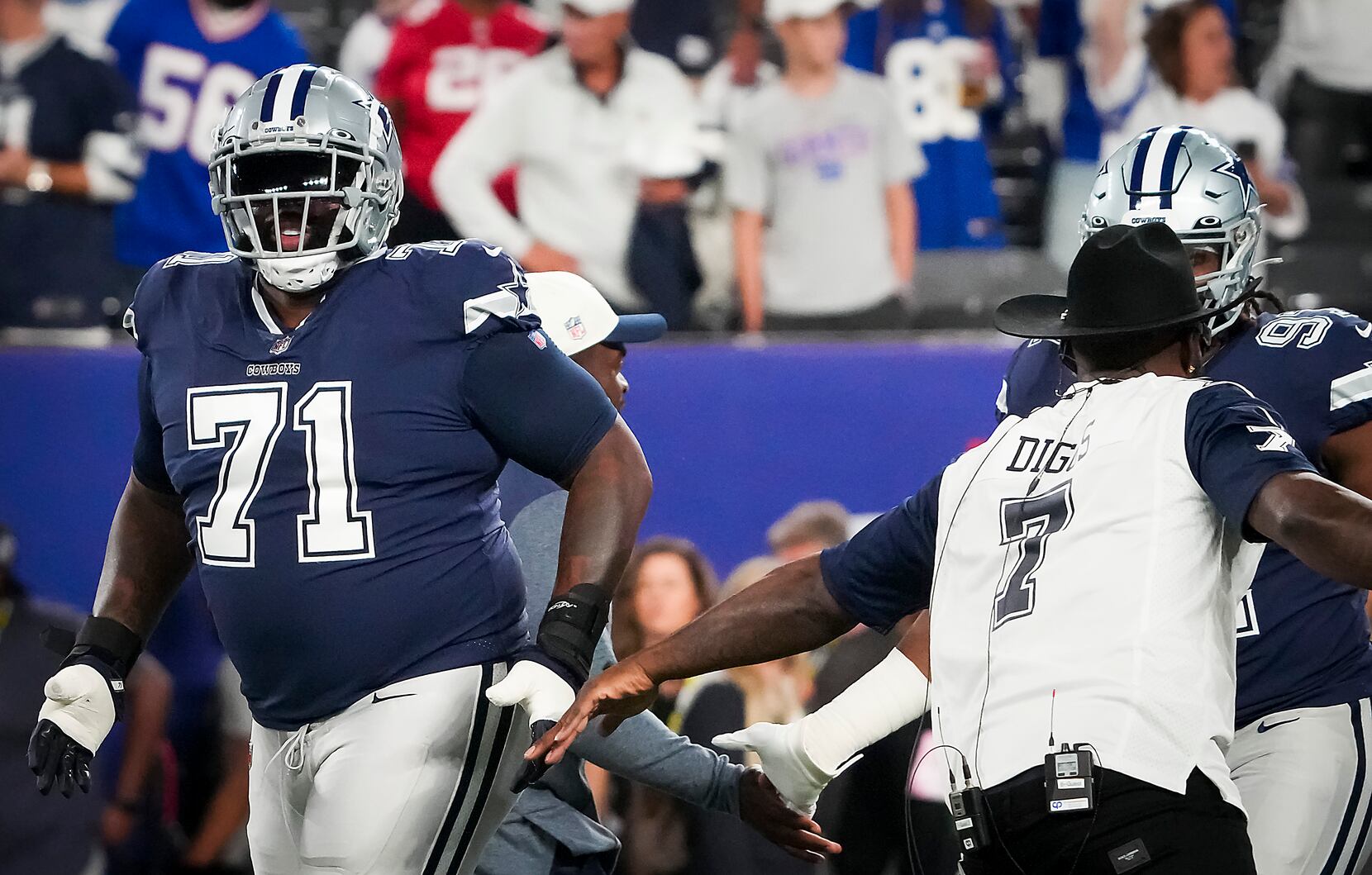 Dallas Cowboys offensive tackle Jason Peters (71) is seen during an NFL  football game against the Houston Texans, Sunday, Dec. 11, 2022, in  Arlington, Texas. Dallas won 27-23. (AP Photo/Brandon Wade Stock Photo -  Alamy