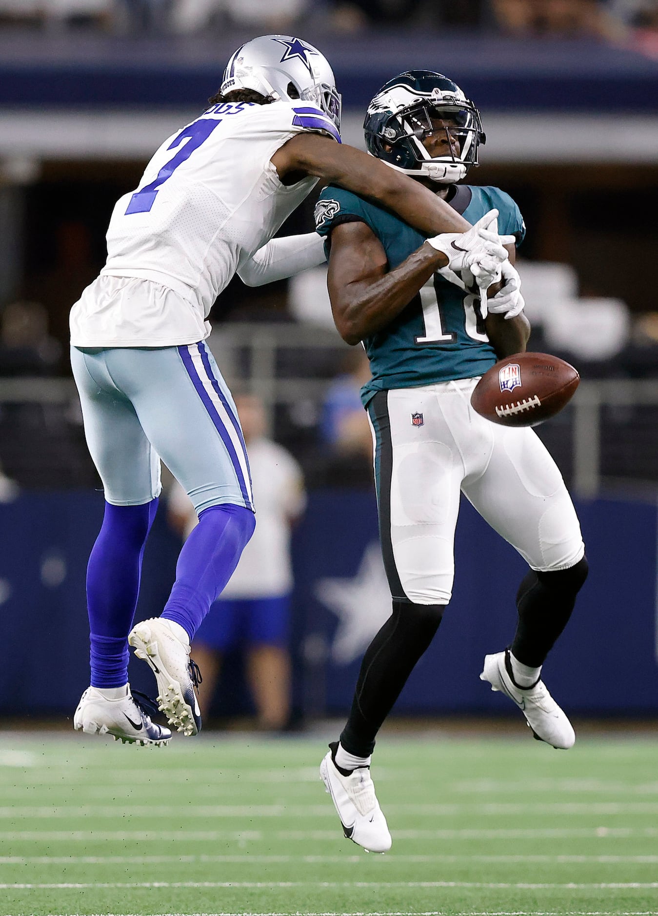 Arlington, United States. 24th Dec, 2022. Dallas Cowboys CeeDee Lamb makes  a 36-yard touchdown catch against the Philadelphia Eagles during their NFL  game at AT&T Stadium in Arlington, Texas on Saturday, December