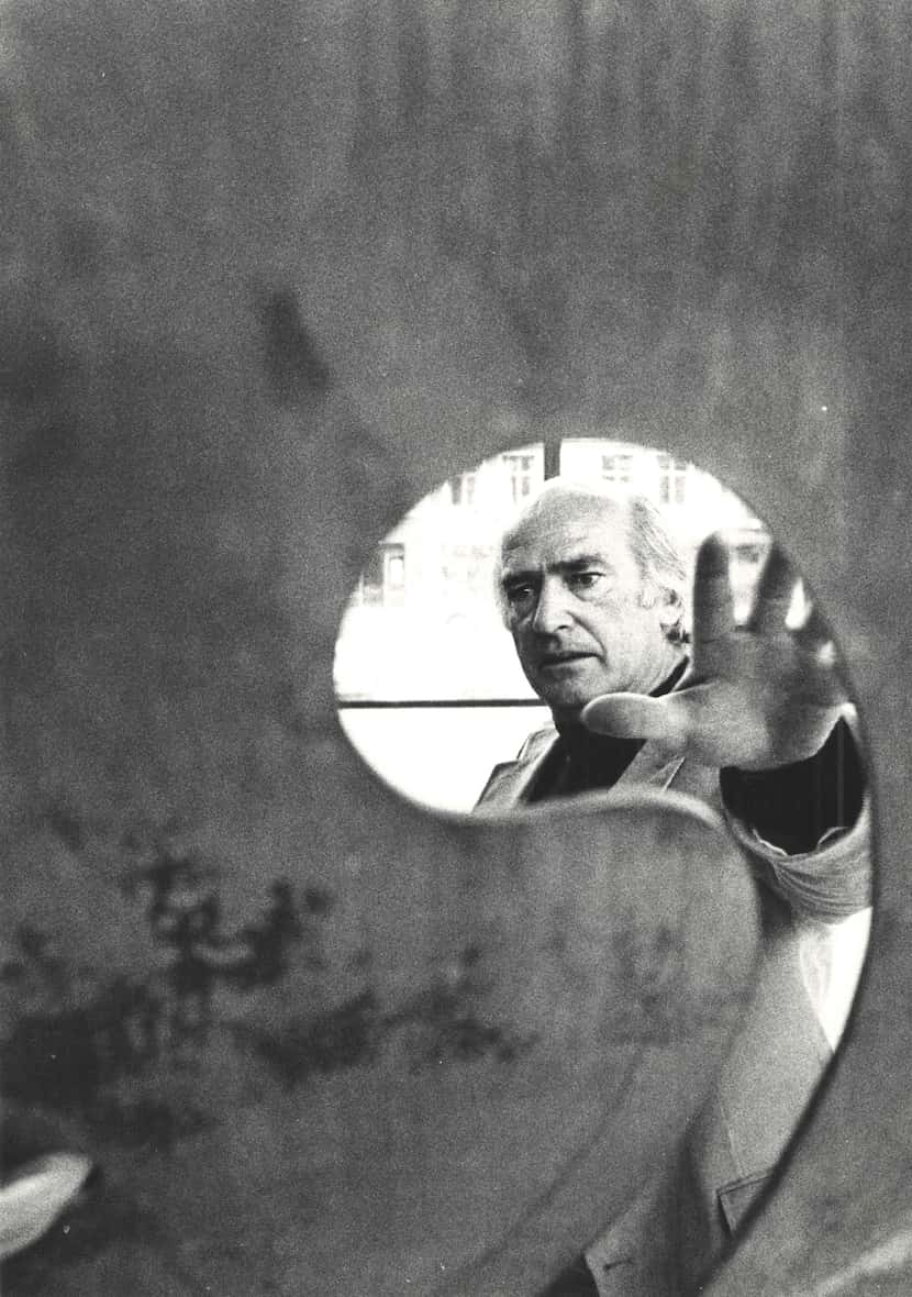 Harry Bertoia, c. 1970s. Photo: courtesy Harry Bertoia Foundation and the Nasher Sculpture...