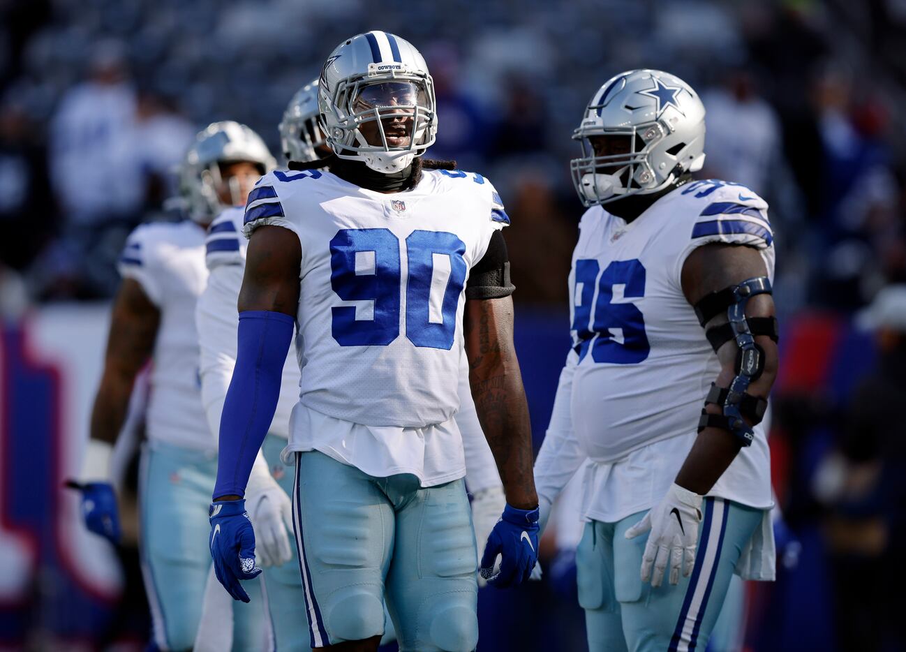 Report: Dallas Cowboys offered paycut to star defensive end - On3