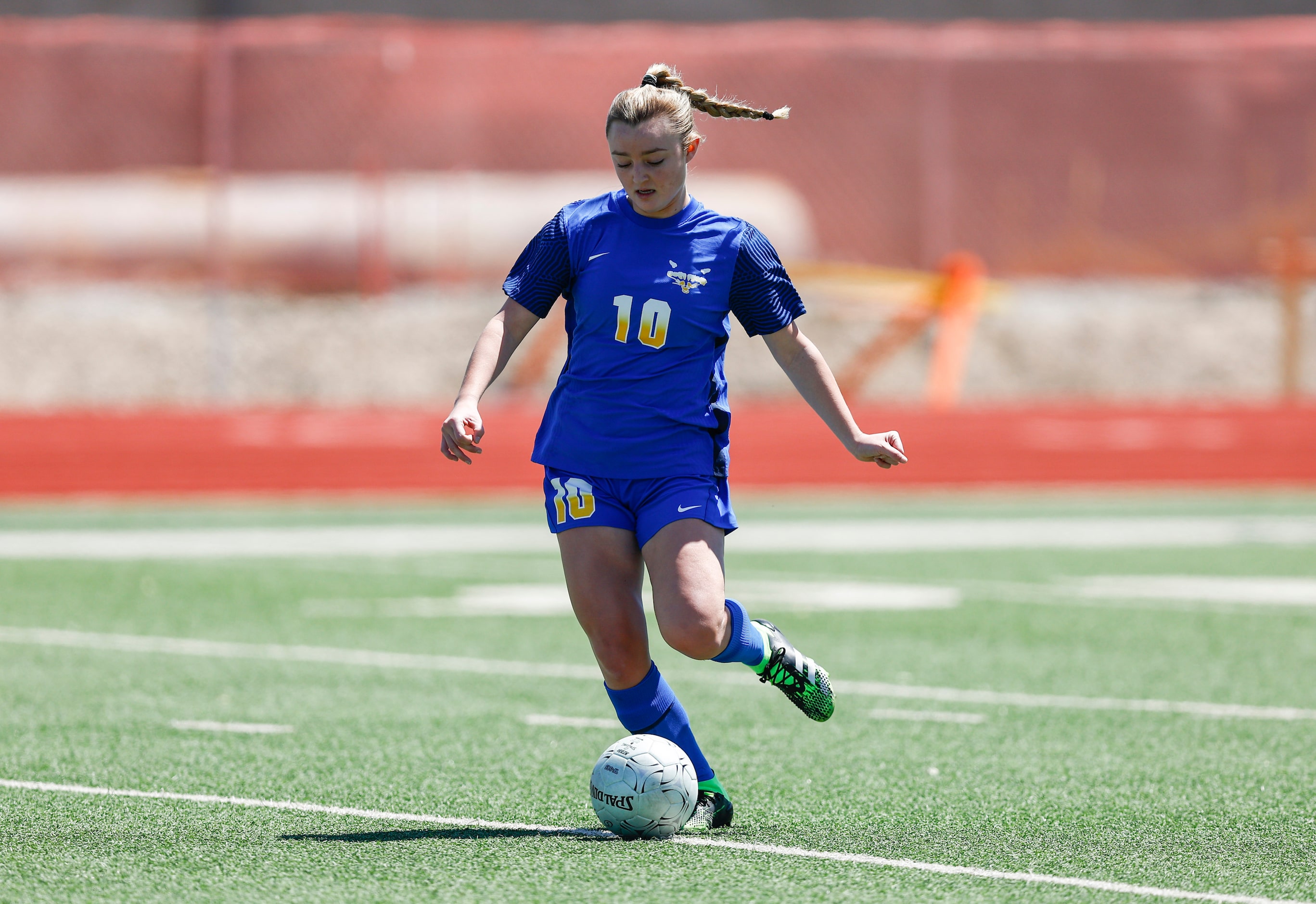 Frisco’s Lexi Lee dribbles the ball during the Class 5A Region II semifinal girls soccer...