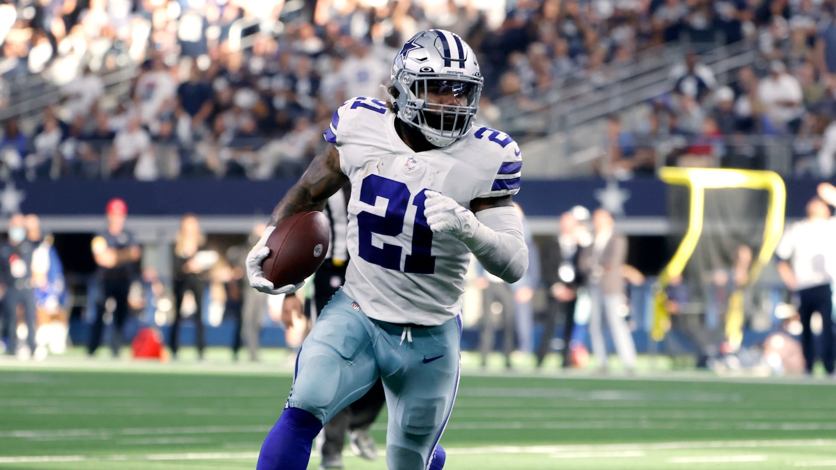 Ezekiel Elliott has rediscovered his game, which means the Cowboys have  regained their identity