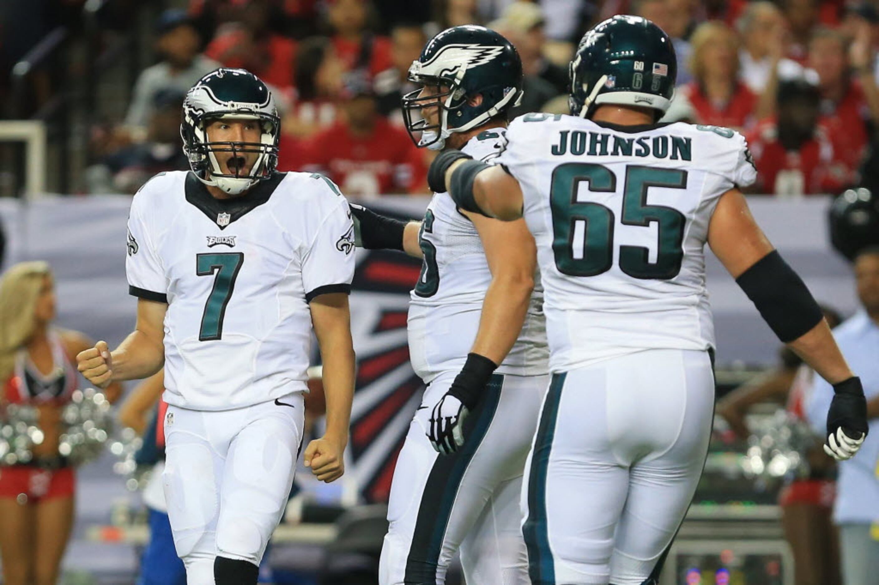 Sam Bradford's debut with Eagles is half full