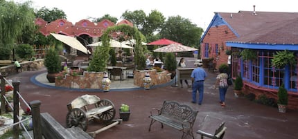 Campestre Chula Vista in Fort Worth had a huge patio.