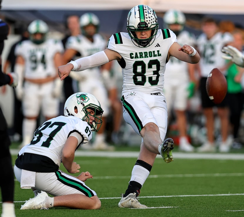 Southlake Carroll kicker Kyle Lemmermann (83) attempts a 48 yard field goal against Byron...