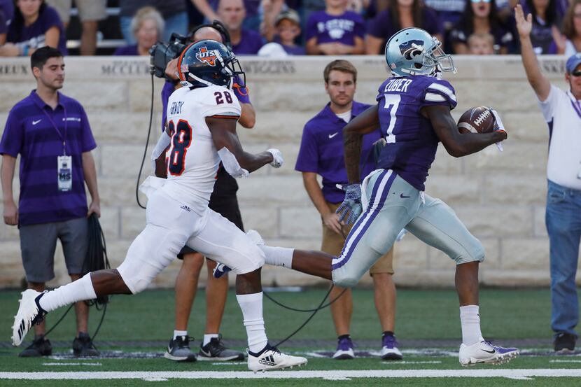 Kansas State wide receiver Isaiah Zuber (7) scores after catching a 72-yard pass as UTSA...