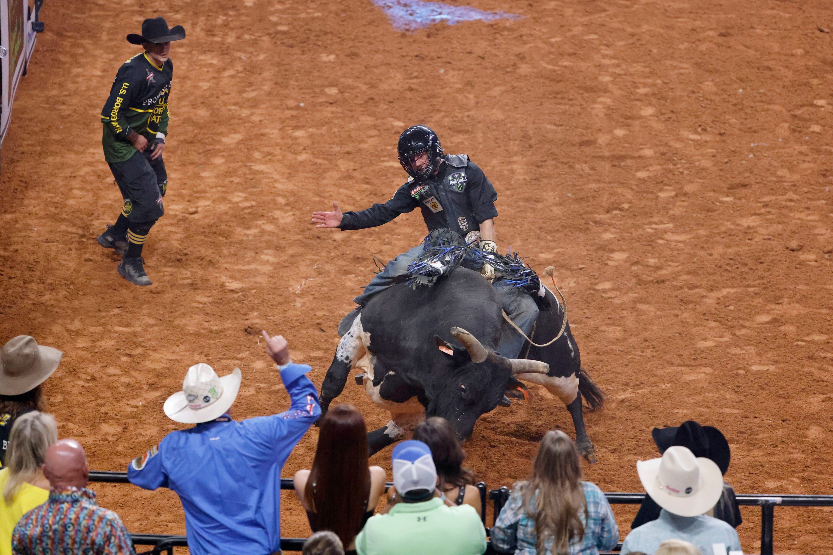 Mauricio Gulla Moreira rides “WSM’s Jive Turkey” to score 94.25 during the PBR World Finals...