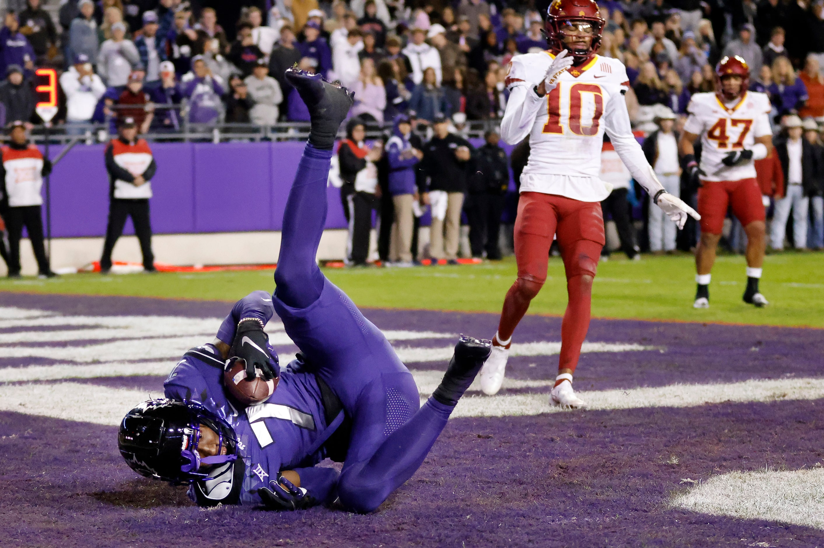 TCU Horned Frogs wide receiver Jordan Hudson (7) catches a fourth quarter touchdown against...