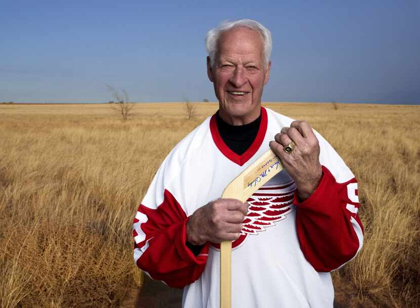 Former Detroit Red Wings hockey great Gordie Howe