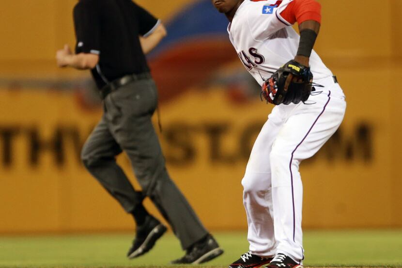 May 20, 2013 Texas Rangers second baseman Jurickson Profar (13) looks to throw to first...