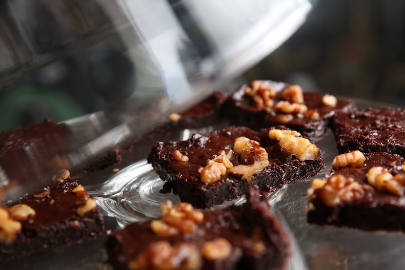 Roots Juices in Dallas ells brownies that contain CBD oil.