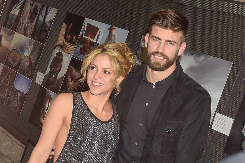 Gerard Pique (derecha) y Shakira en la 'Festa De Esport Catala 2016 Awards', el 25 de enero...