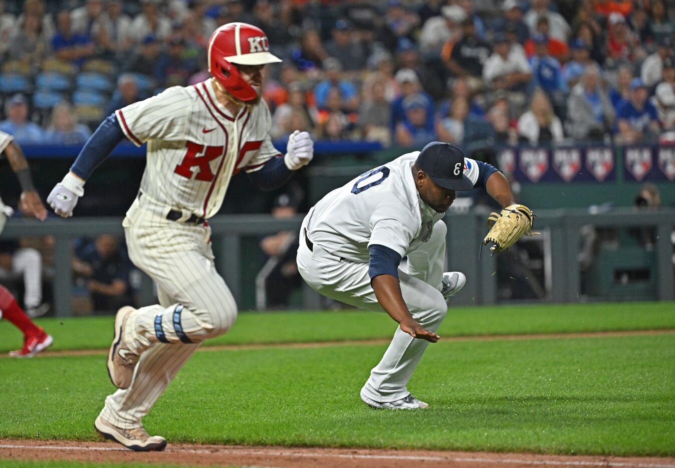 Astros, Royals will wear Houston Eagles, Kansas City Monarchs uniforms